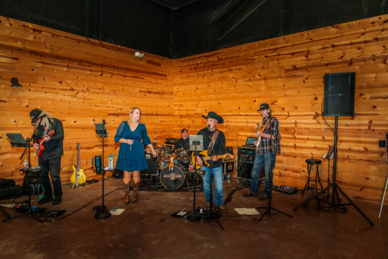 644696164_122212701938520846_5520638377956982061_n